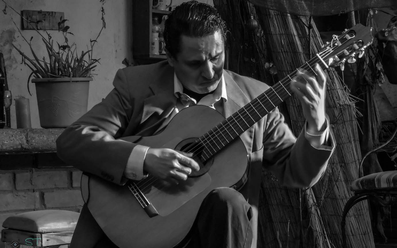 Carlos Benitez Videos